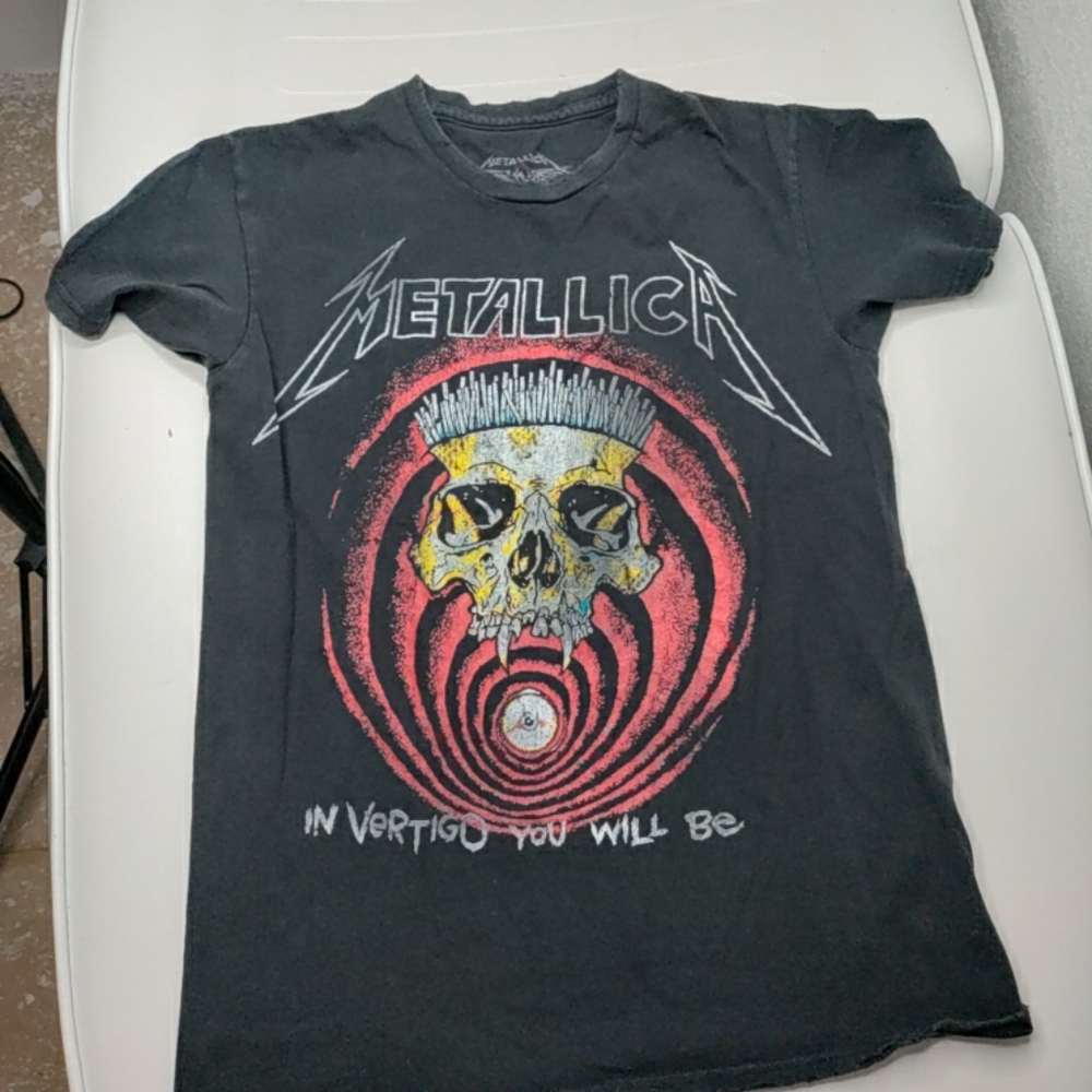 Vintage Metallica shirt sz small